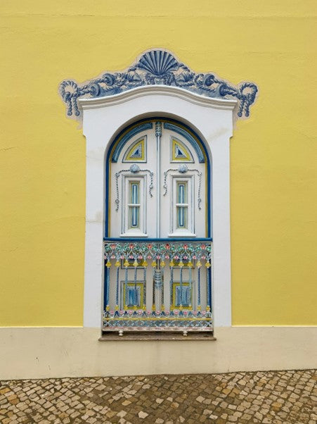 Picture of pretty door to a house